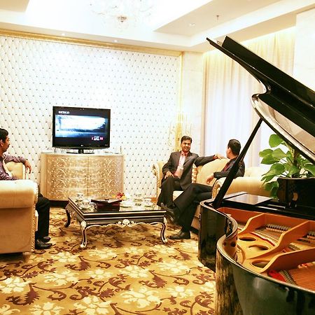 Glarun Jinling Hotel Нанкин Экстерьер фото