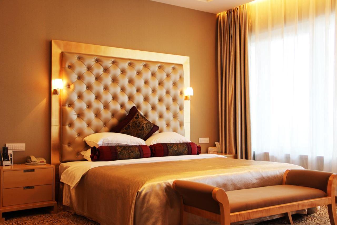 Glarun Jinling Hotel Нанкин Экстерьер фото